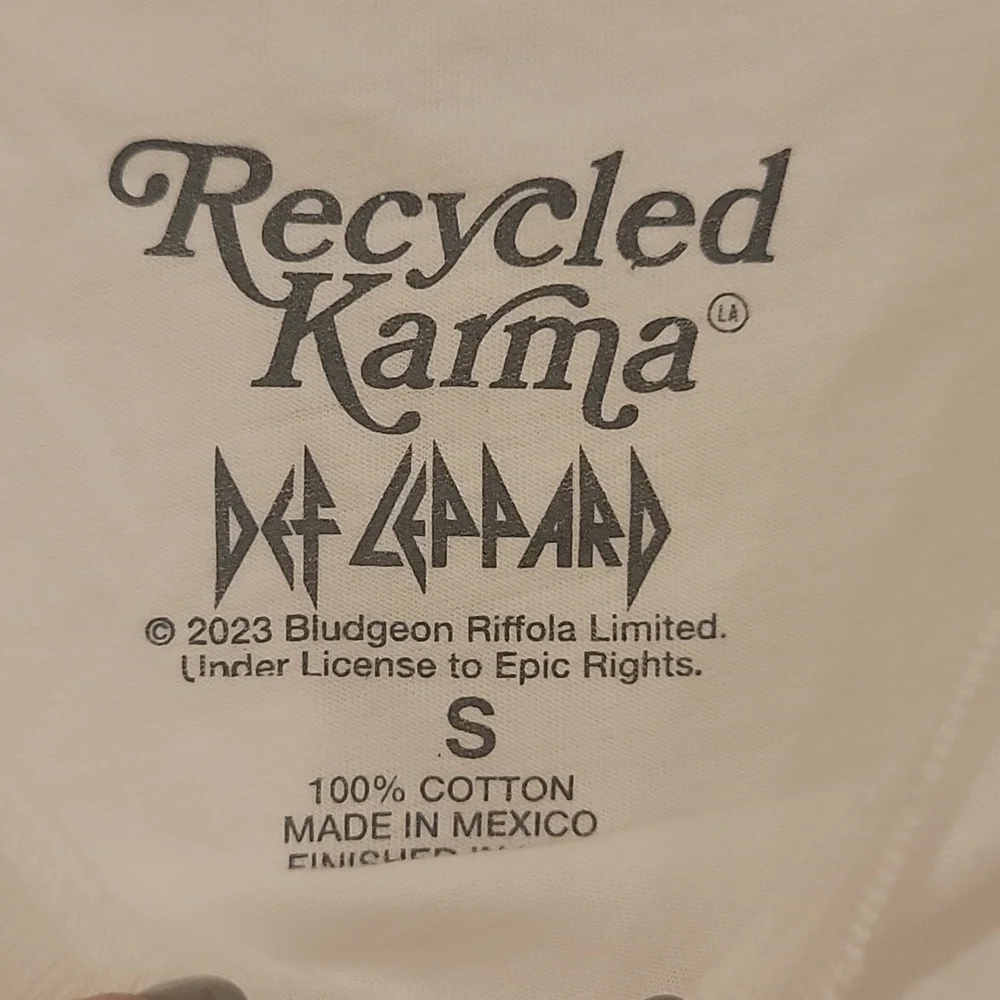 Def Leopard Rocker Tee - Picture 2 of 7